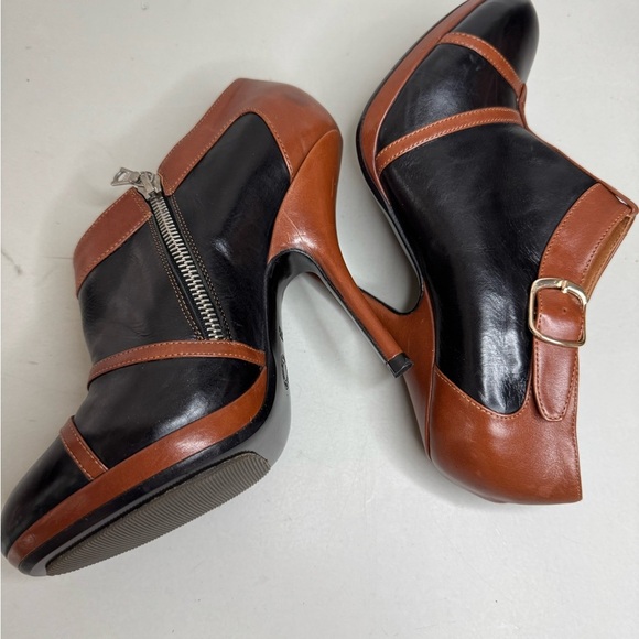 Dries Van Noten Leather Ankle Boots – Size 7.5 (Fits Like 7) - Picture 3 of 16